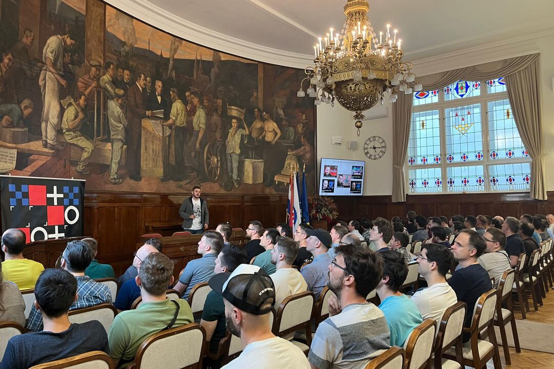 We hosted a 22# Meetup of ML Pub Club